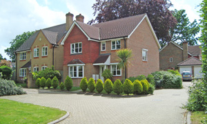 Housing on site of Ewell Park Hospital