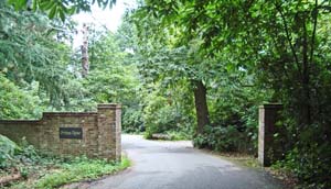 Grim's Dyke Hotel