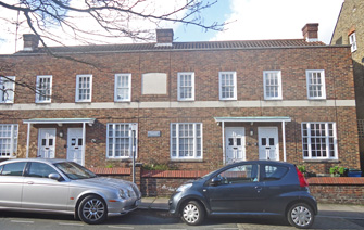 Queen Elizabeth's Almshouses